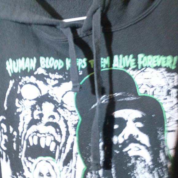 Zuni Sportswear Tops - Hottopic Rob Zombie Strange, Uncanny...Cropped Hoodie Women's Large